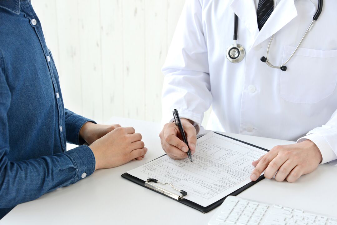 Consulta de um médico para problemas com potência antes do uso de Eroboost